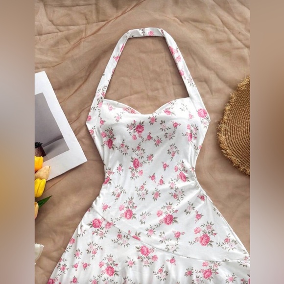 SHEIN Pink Floral Mini Dress - Picture 4 of 8